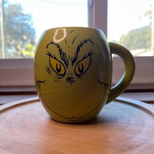 2014 Green Grinch Mug with lid